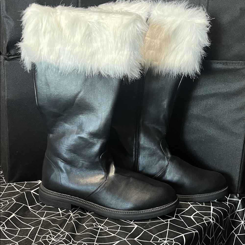 Women's Black and White Fur Trim Boots